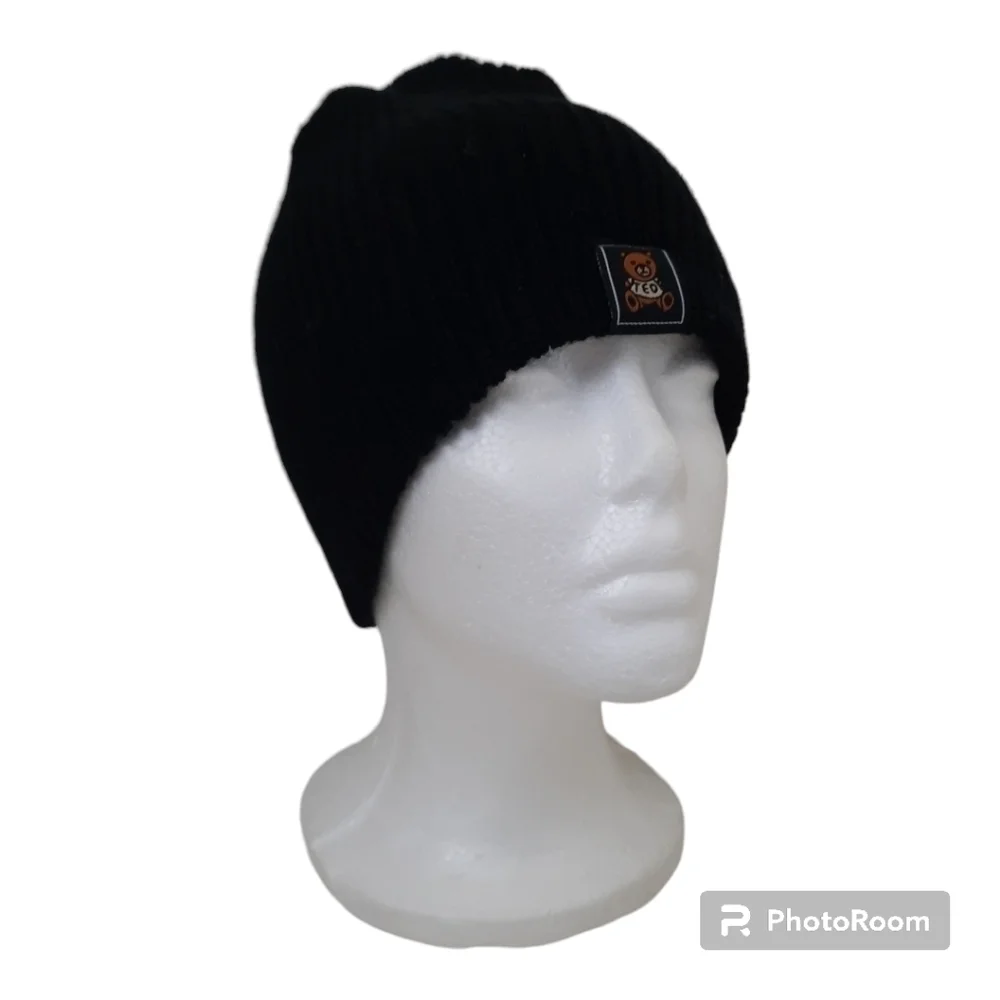 Ted Bear black ribbed knit slouchy beanie stocking hat